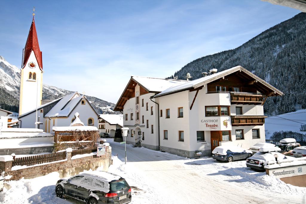 Hotel Traube Петтной-ам-Арльберг Екстер'єр фото