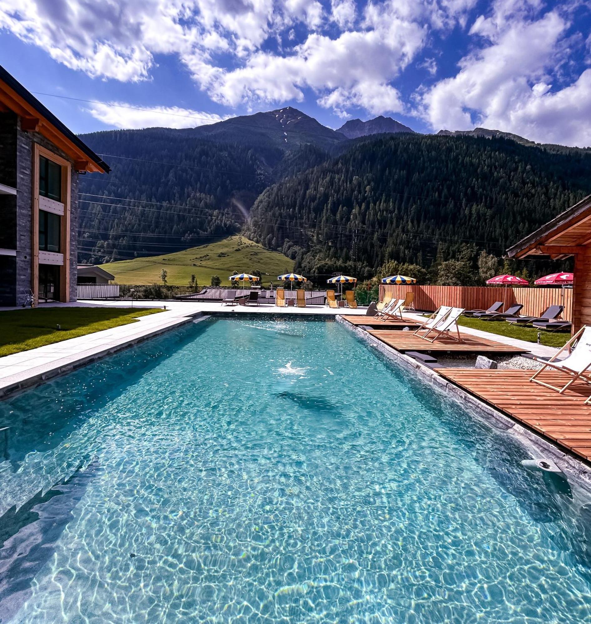 Hotel Traube Петтной-ам-Арльберг Екстер'єр фото